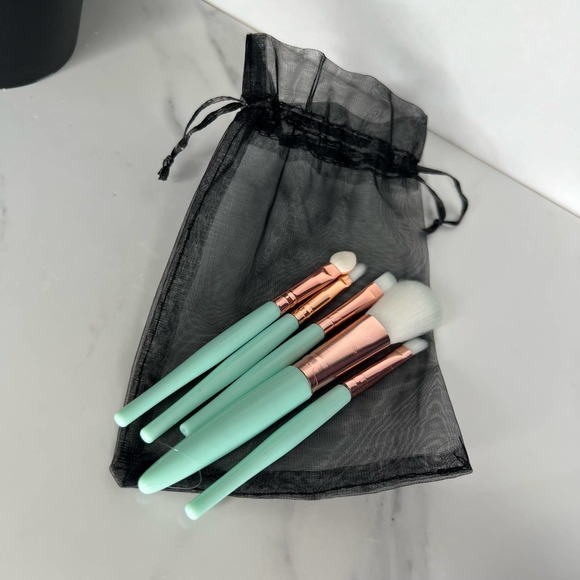 Mini Travel Size Make Up Brush Set - Picture 1 of 4